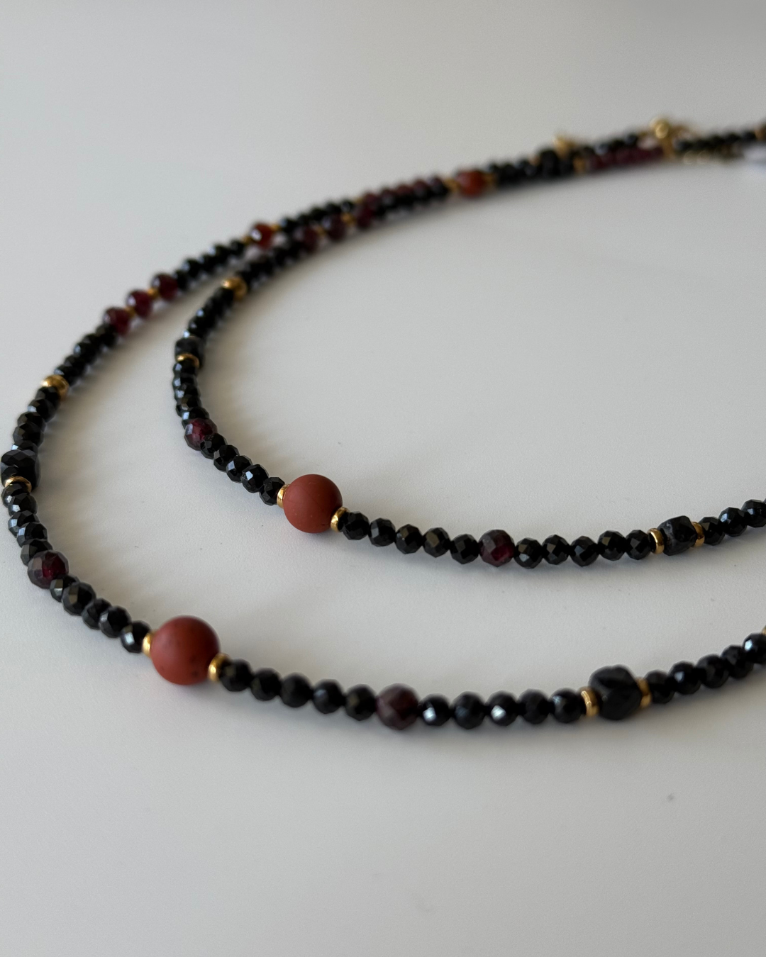 Naszyjnik choker CZERWONA ENERGIA z jaspisem, turmalinem oraz granatem - obrazek 6