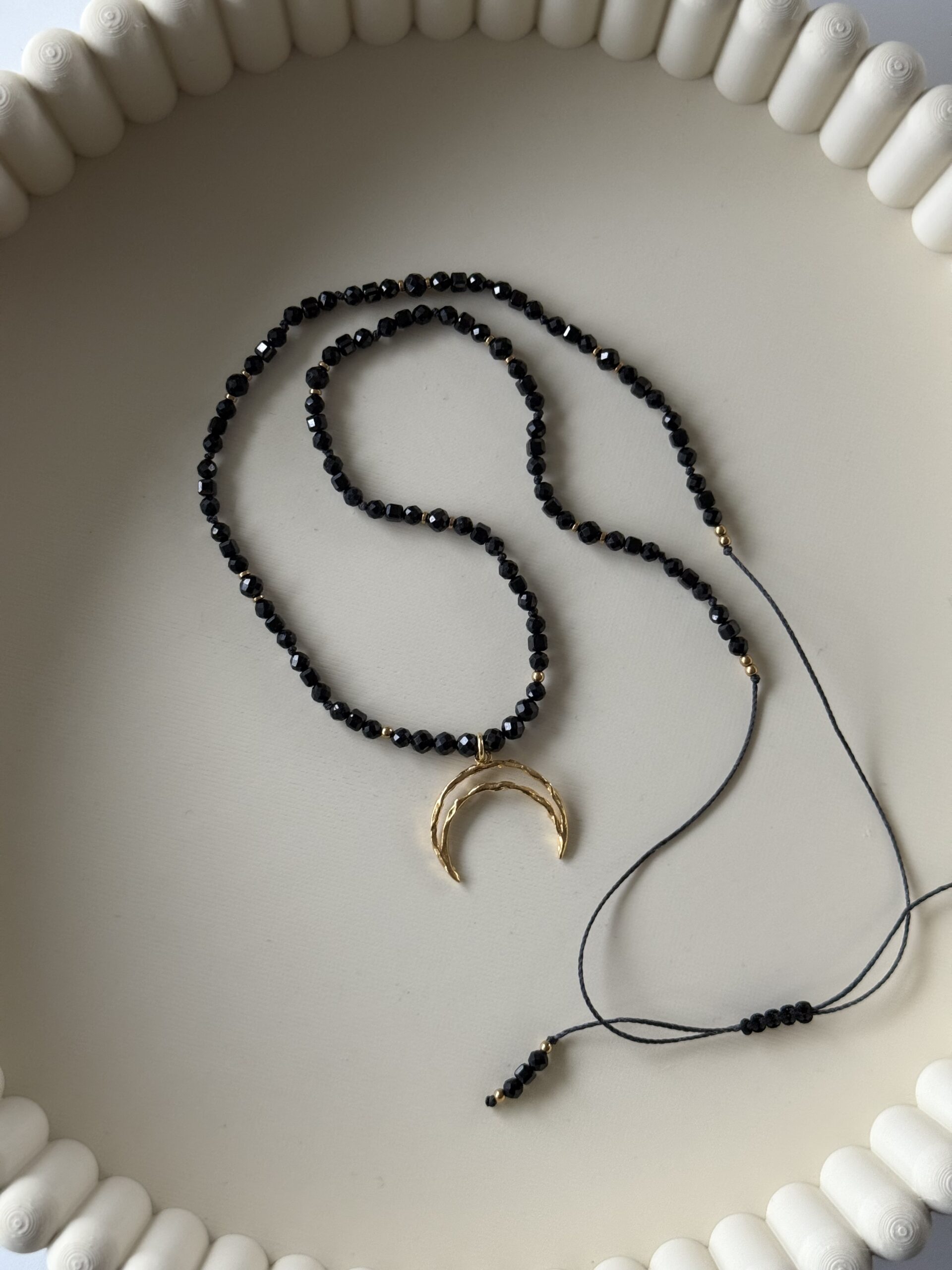 Naszyjnik na nici COSMIC GLOW - obrazek 5