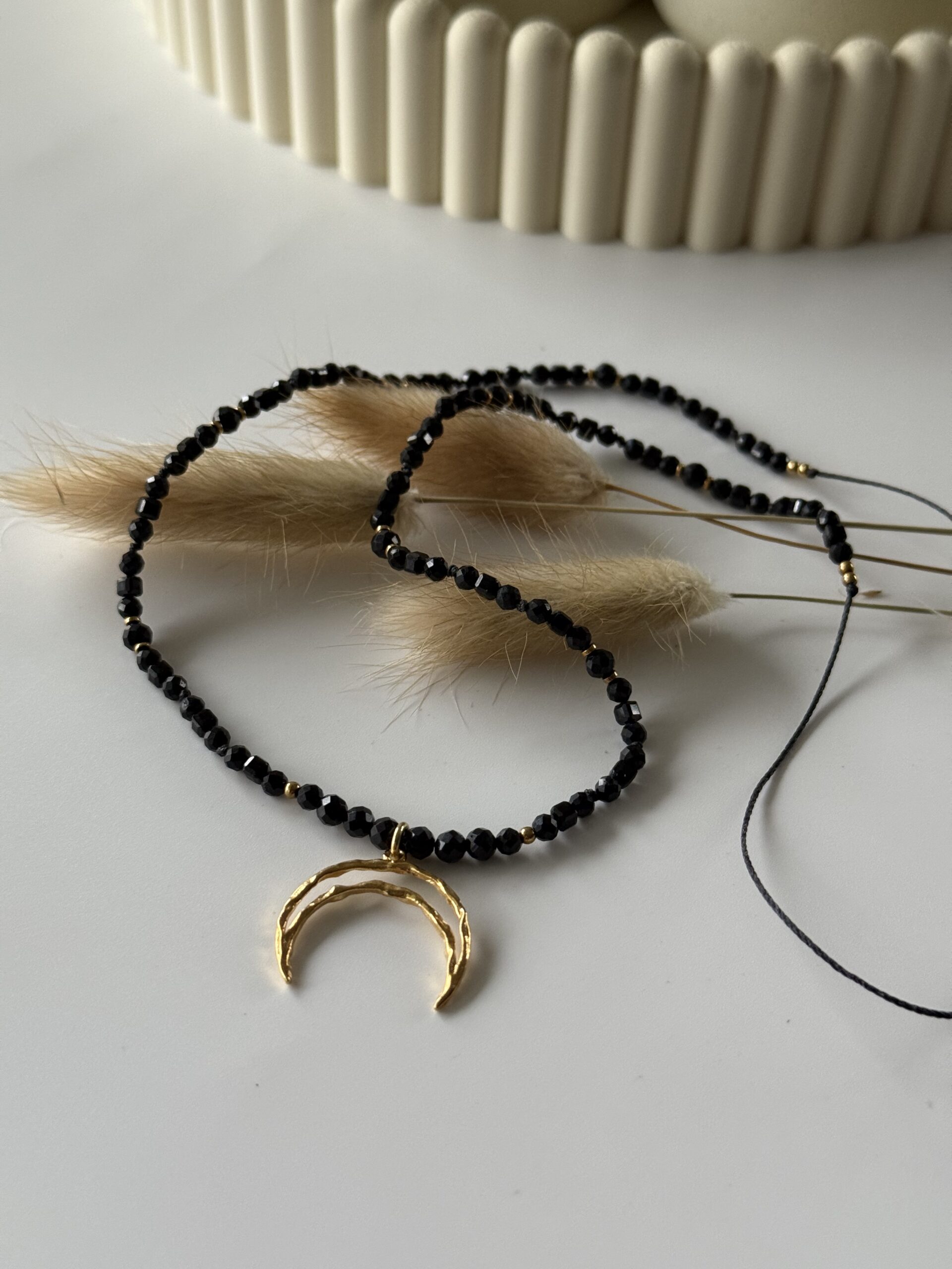 Naszyjnik na nici COSMIC GLOW - obrazek 2