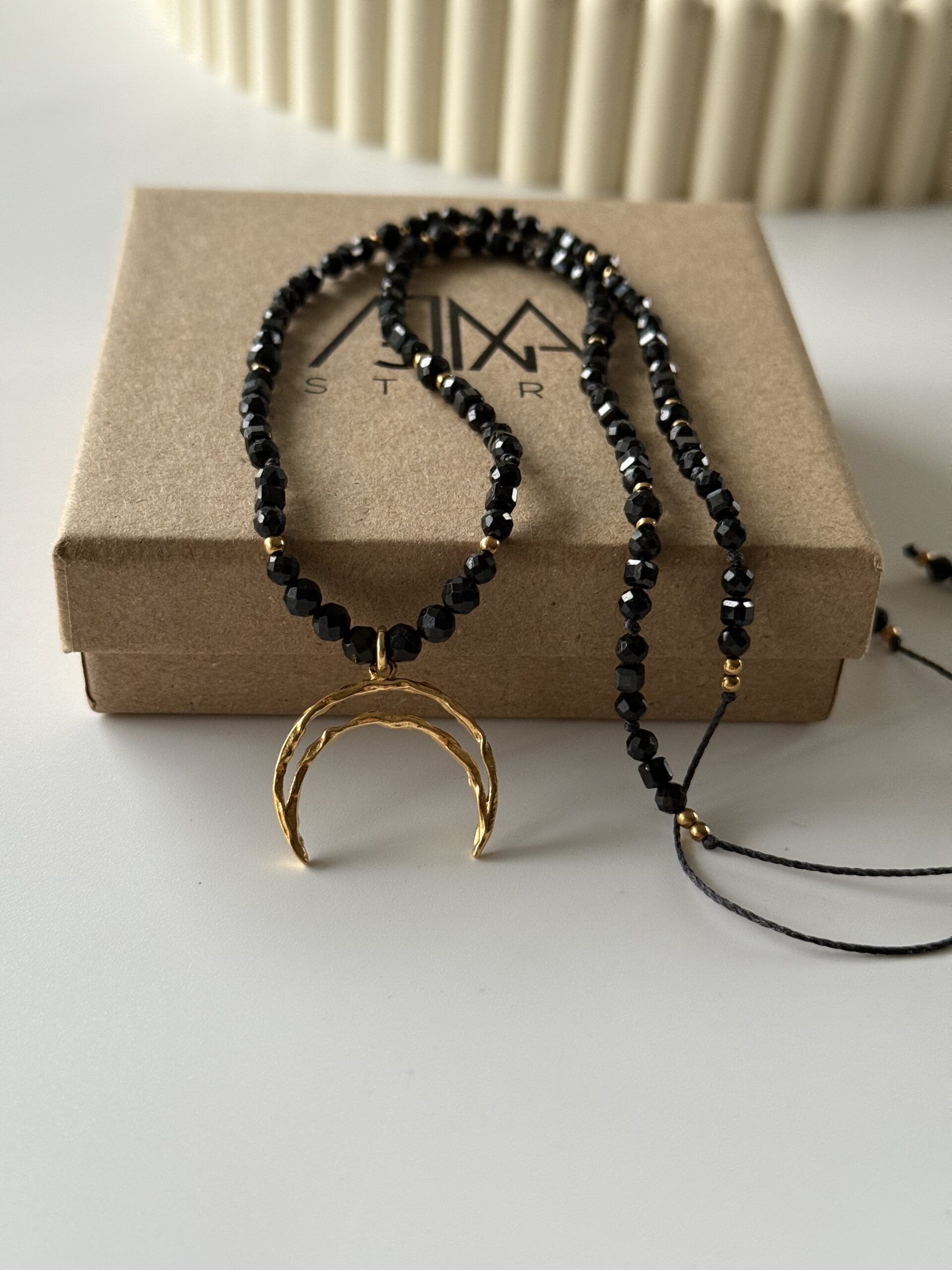 Naszyjnik na nici COSMIC GLOW - obrazek 4